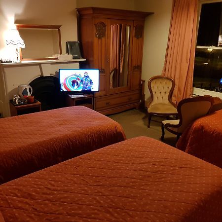 Menai Bank Hotel 카나번 외부 사진