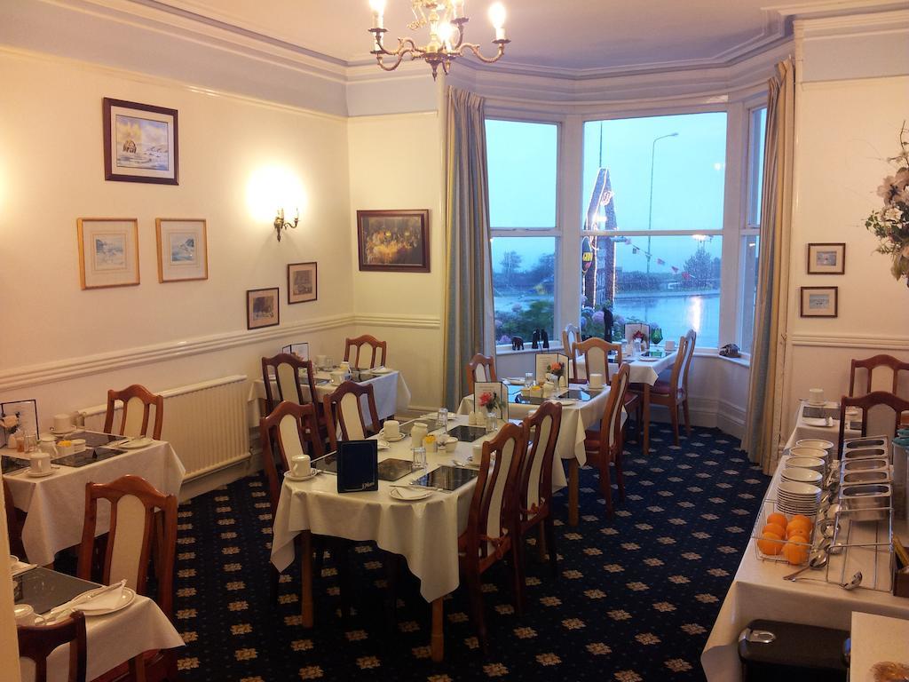 Menai Bank Hotel 카나번 외부 사진